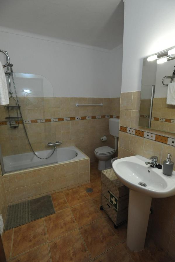 Lagos Central Apartments Ap 3 Buitenkant foto
